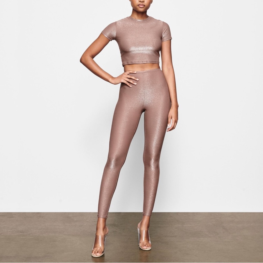 Pink/Beige Shimmer Shirt(M) and Leggings(XS) set from SKIMS! Brand new with tags
